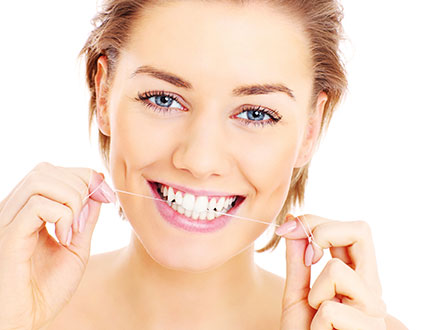 Kaukauna WI Dentist | Only Floss The Teeth You Want To Keep 